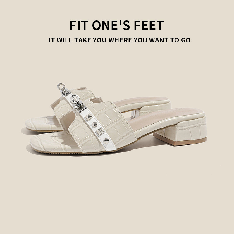 Korean niche metal lock slippers for women to wear outside in summer, 2025 new black thick-heeled one-line beach cool slippers details Picture