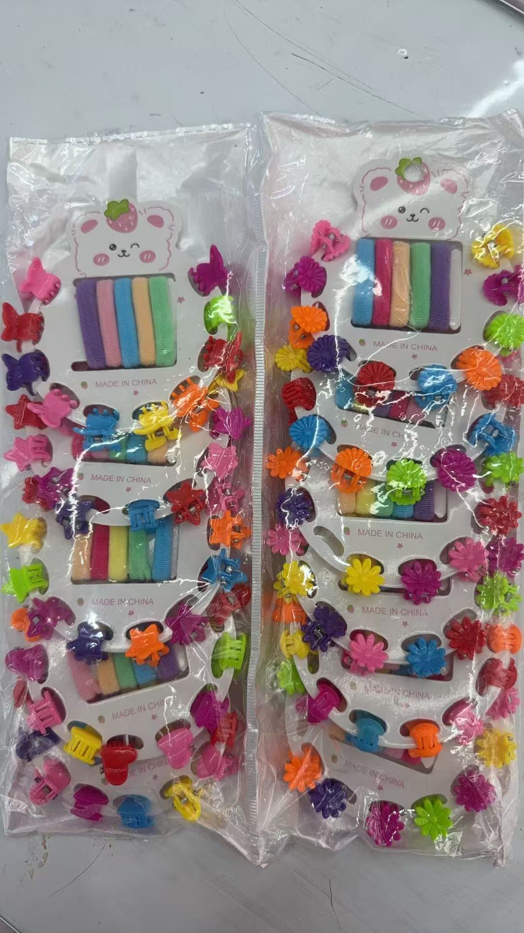 Cute cartoon flower claw hair clips, hair accessories, claw hair accessories, hair claws, hair clips, headwear for women Specification image