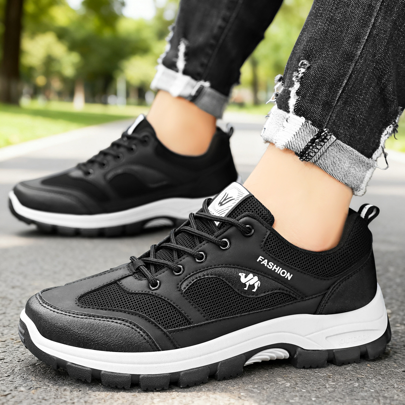 Wholesale of new autumn casual and versatile sports shoes for men. Trendy soft-soled and comfortable lace-up dad shoes details Picture