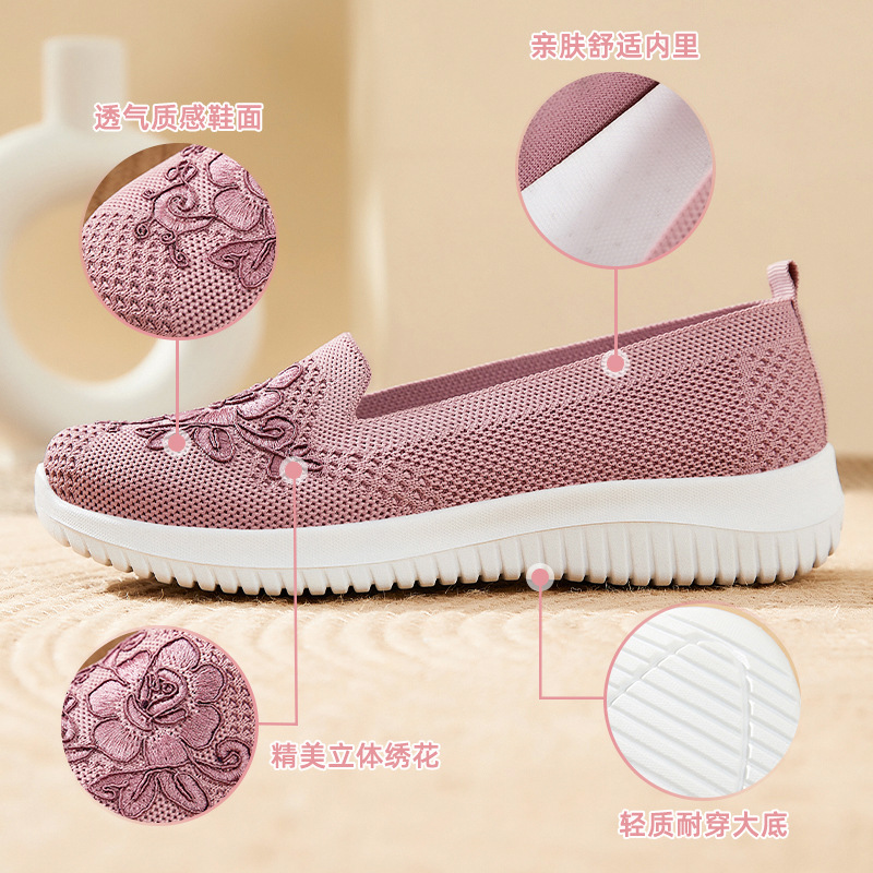 Women's shoes 2025 New style, old Beijing cloth shoes, embroidered mom shoes, shallow opening, one-step women's shoes factory, breathable and comfortable Application Scenario
