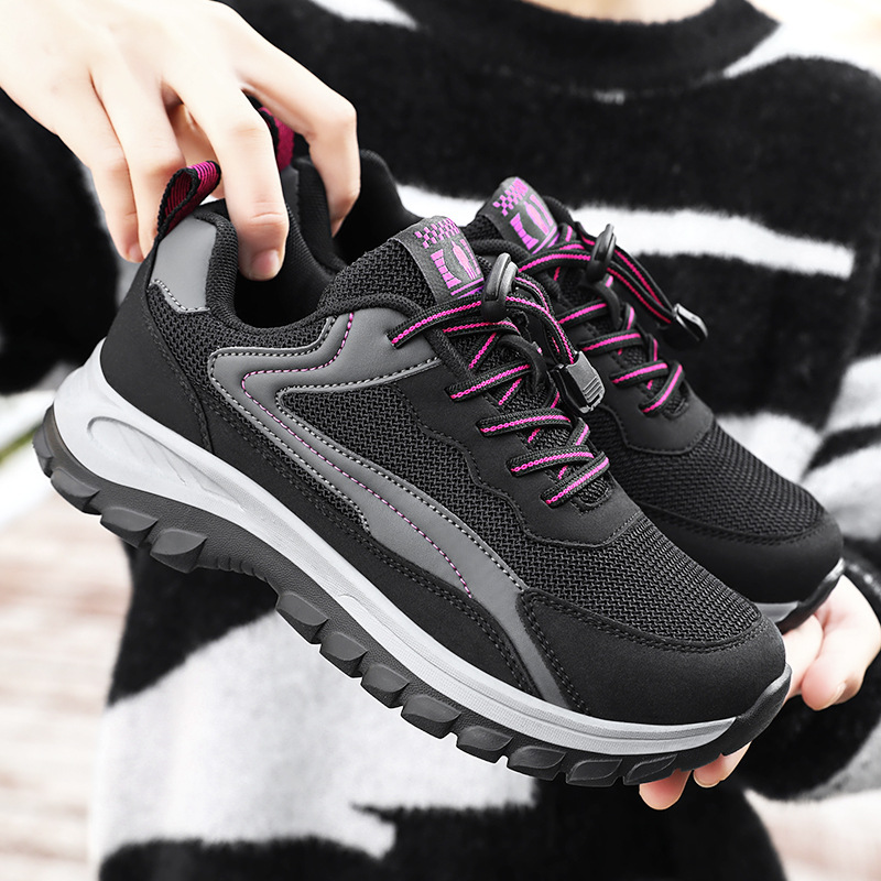 New Women's Spring and Autumn shoes for mothers, soft-soled, not tiring to the feet, casual and comfortable sports shoes, senior walking shoes full figure