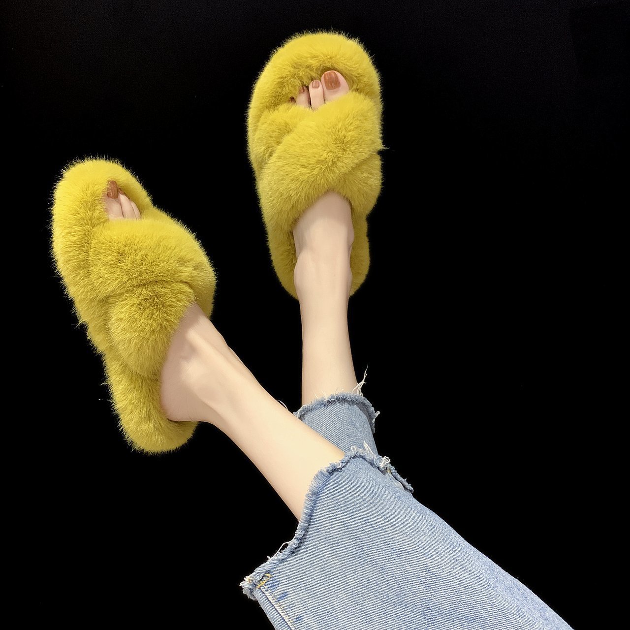 MAO MAO Slippers Women's 2025 Autumn New style cross thick-soled rabbit fur flat flat casual outerwear one-line home slippers Application Scenario