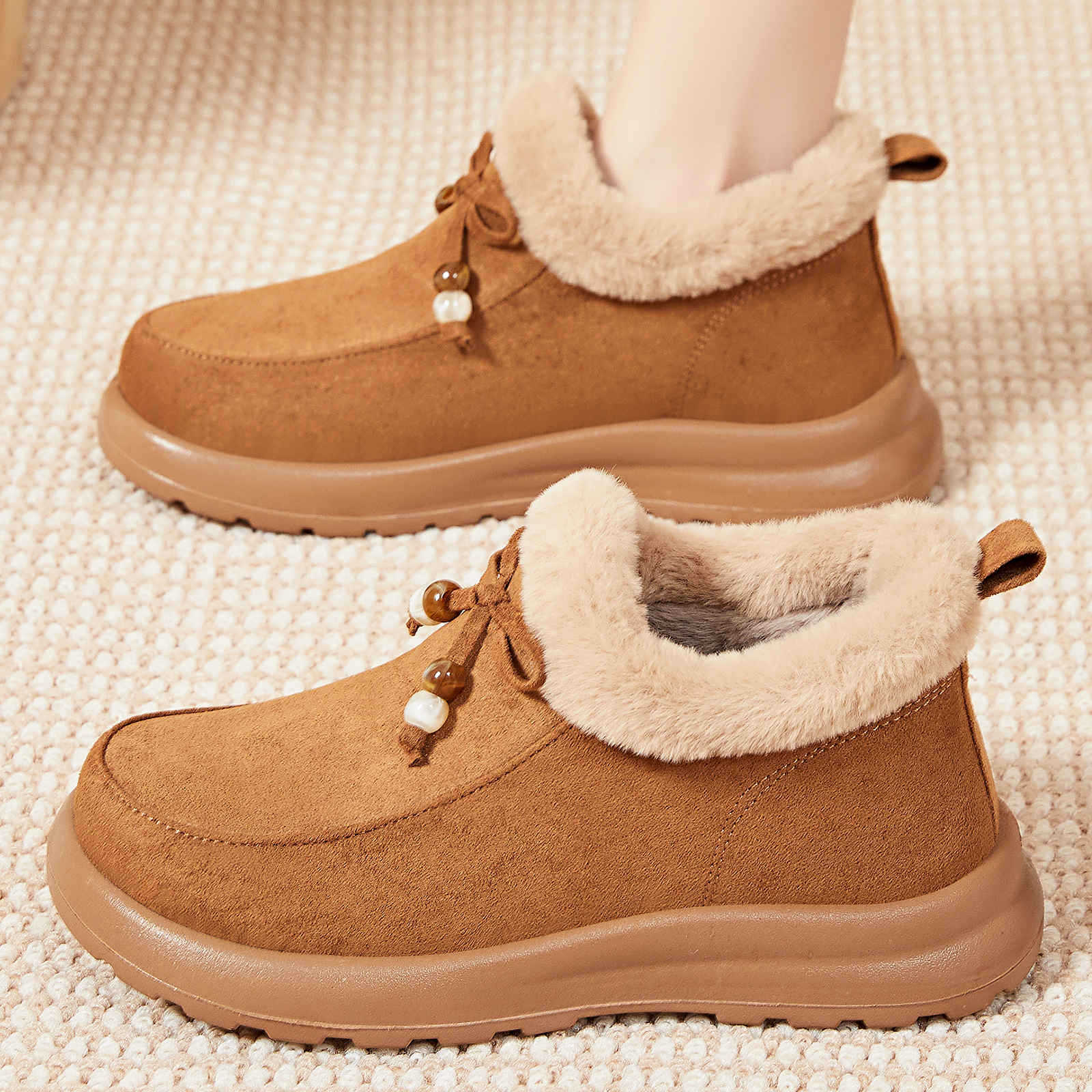 New winter cotton shoes for women: Versatile fleece and thickened snow boots, fashionable one-step anti-slip cotton shoes, sent by temu details Picture
