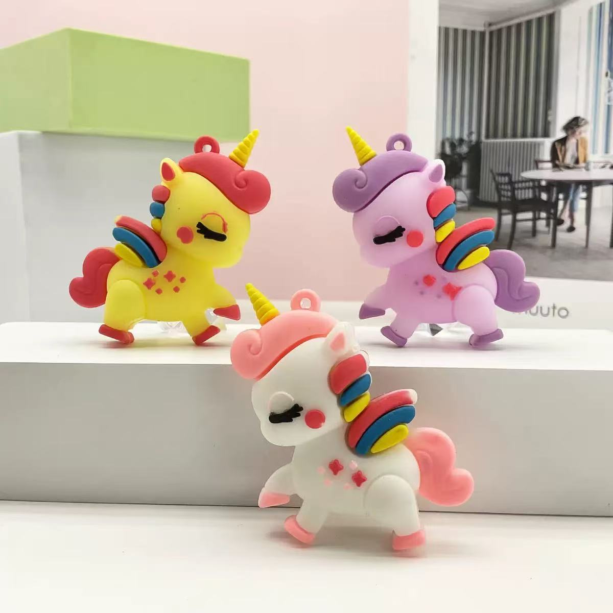 钥匙扣/亚克力钥匙扣/钥匙扣玻璃/拉布布/配件产品图