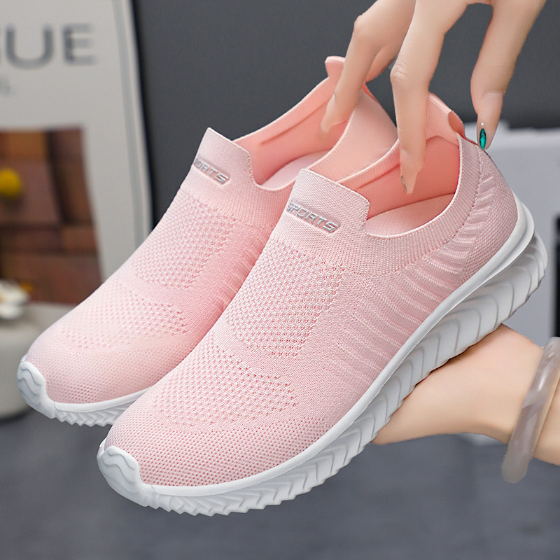 Women's shoes are versatile. New autumn cross-border mesh breathable single shoes that won't make your feet feel stuffy. Casual shoes. You can wear mom shoes on one foot full figure