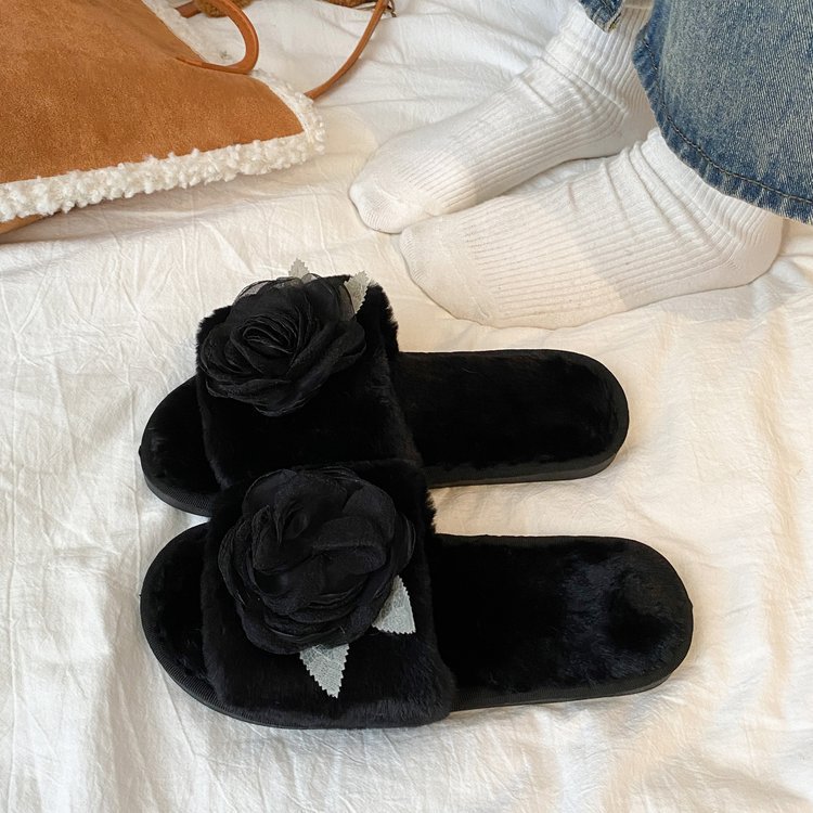Cute flower-shaped ladies' woolen slippers for women's outerwear, 2025 new style one-shoulder slippers, sweet and fashionable home style cotton slippers details Picture