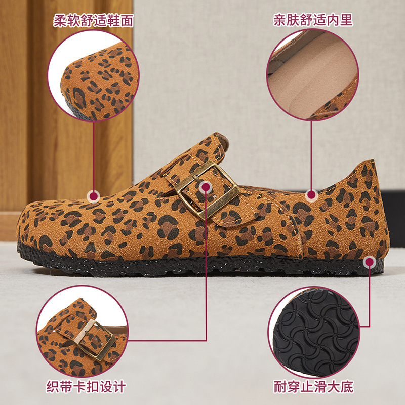 This is a new autumn collection of women's shoes featuring leopard print fashion, leather upper, thin and soft soles that are not tiring to the feet. They are casual, versatile and have a high-end feel Application Scenario