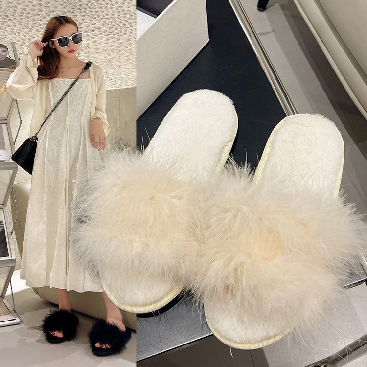 New stylish and versatile flat-bottomed anti-slip one-shoulder slippers for autumn and winter, popular ins cotton slippers full figure