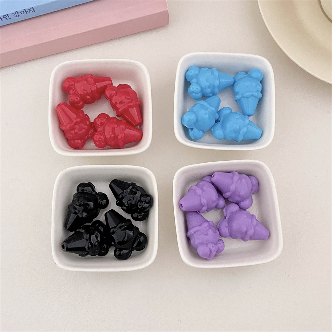 Acrylic solid color perforated loose beads, ice cream beads, diy children's necklace and bracelet, handcrafted bead material Application Scenario