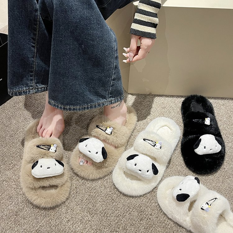 This is a trendy and cute cotton slipper for women to wear at home in autumn and winter, with a flat bottom details Picture