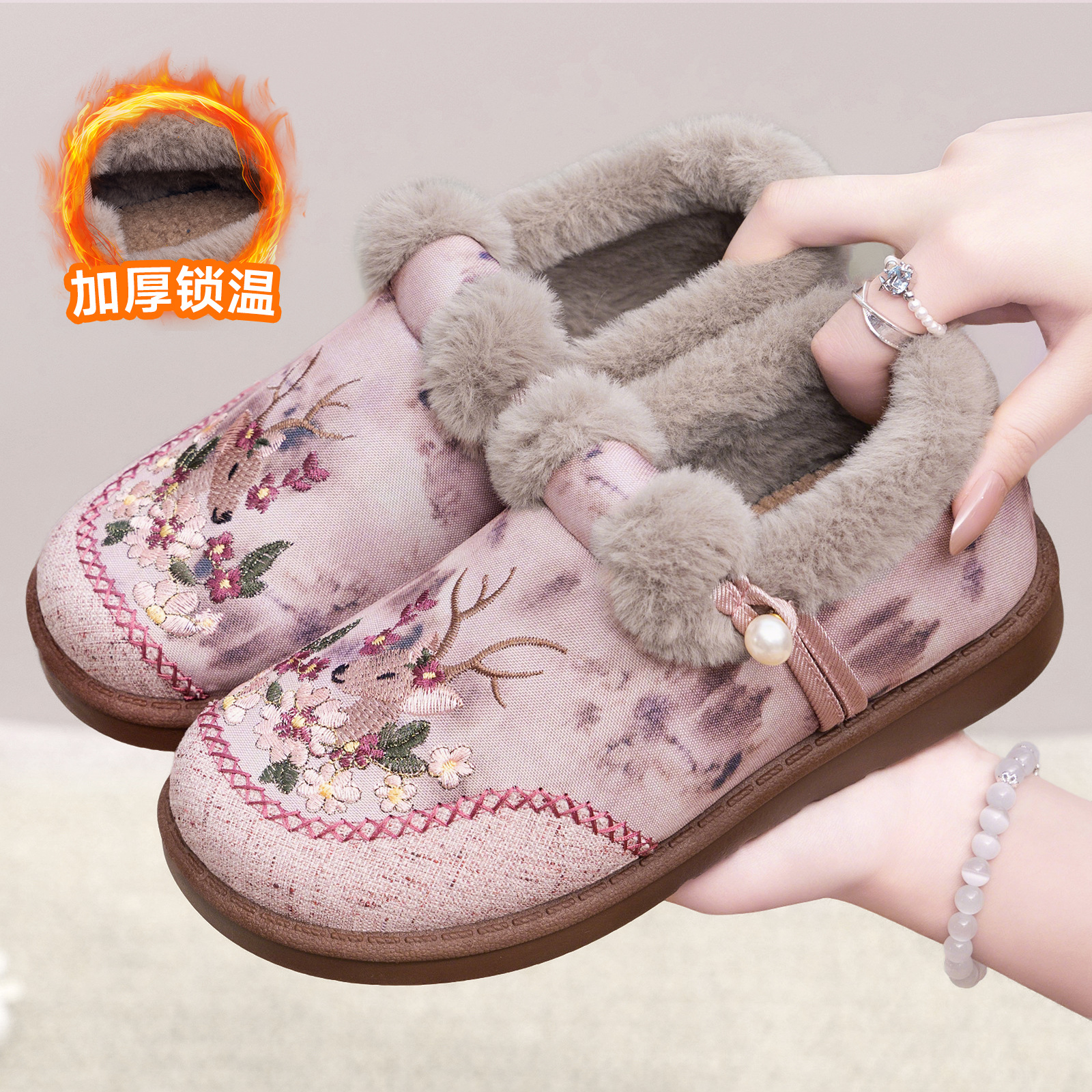 New winter casual and versatile cotton shoes for women, featuring a traditional Chinese style of deer flower cotton boots with thickened fleece and embroidered snow boots for delivery full figure
