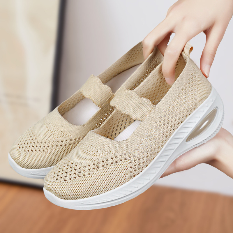 Soft soles for women, not tiring to the feet. New autumn cross-border old Beijing cloth shoes for women, comfortable and breathable. One step on mom's shoes Specification drawing