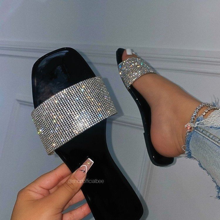Sandals in a fairy-like style, 2025 summer new style, one-piece high heels with rhinestones, square toe, mid-heel, trendy thin heels, and flip-flops details Picture