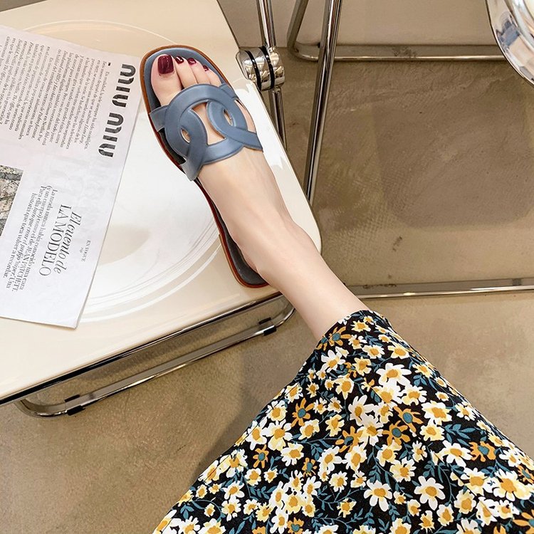 Pig-nosed slippers for women to wear outside in 2025, a new style of popular one-shoulder flat plastic beach jelly flip-flops Specification drawing