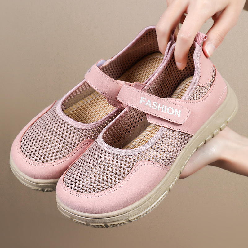 Women's autumn soft-soled cloth shoes for grandmothers, shoes for elderly people with plump feet, women's wide-toed and large-sized comfortable Velcro shoes for mothers full figure