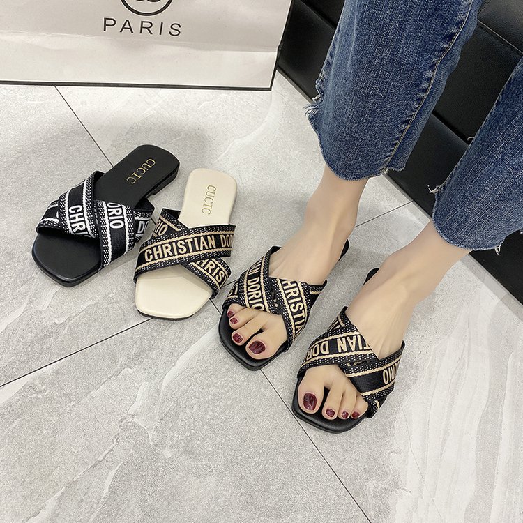 Cross-slipper women's summer outerwear 2025 Summer style simple and fashionable new versatile low-heeled casual Instagram influencer trend Specification drawing