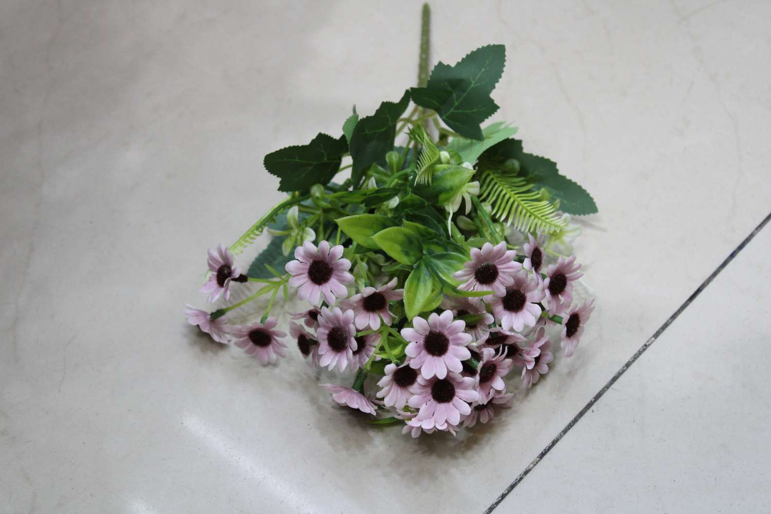 High-fidelity handicrafts, creative gifts, handcrafted ornaments, decorative items, a variety of choices, exquisite handicrafts, collectibles, five-headed blue-eyed chrysanthemums detail image 3