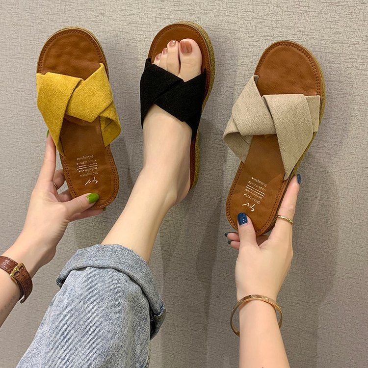 Summer flip-flops for women's outerwear, 2025 new style, one-shoulder, fleece, flat and cross-shaped women's flip-flops, wholesale of women's shoes full figure