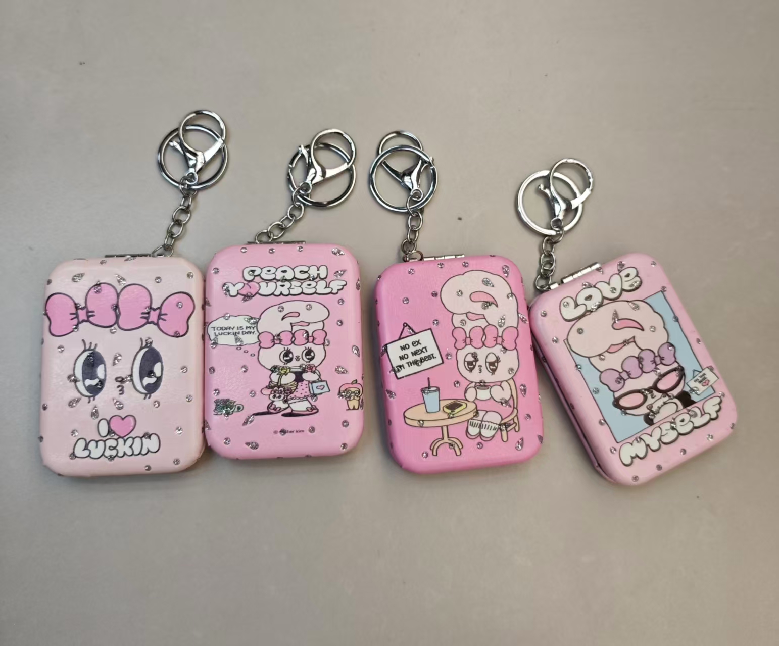 مرآة الكرتونية، مرآة الخبز، مرآة الحب، مرآة على شكل مرآة Item Picture