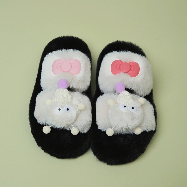 In the autumn and winter of 2025, there are some gentle and trendy Instagram slippers for women to wear at home. They are flat and fluffy full figure