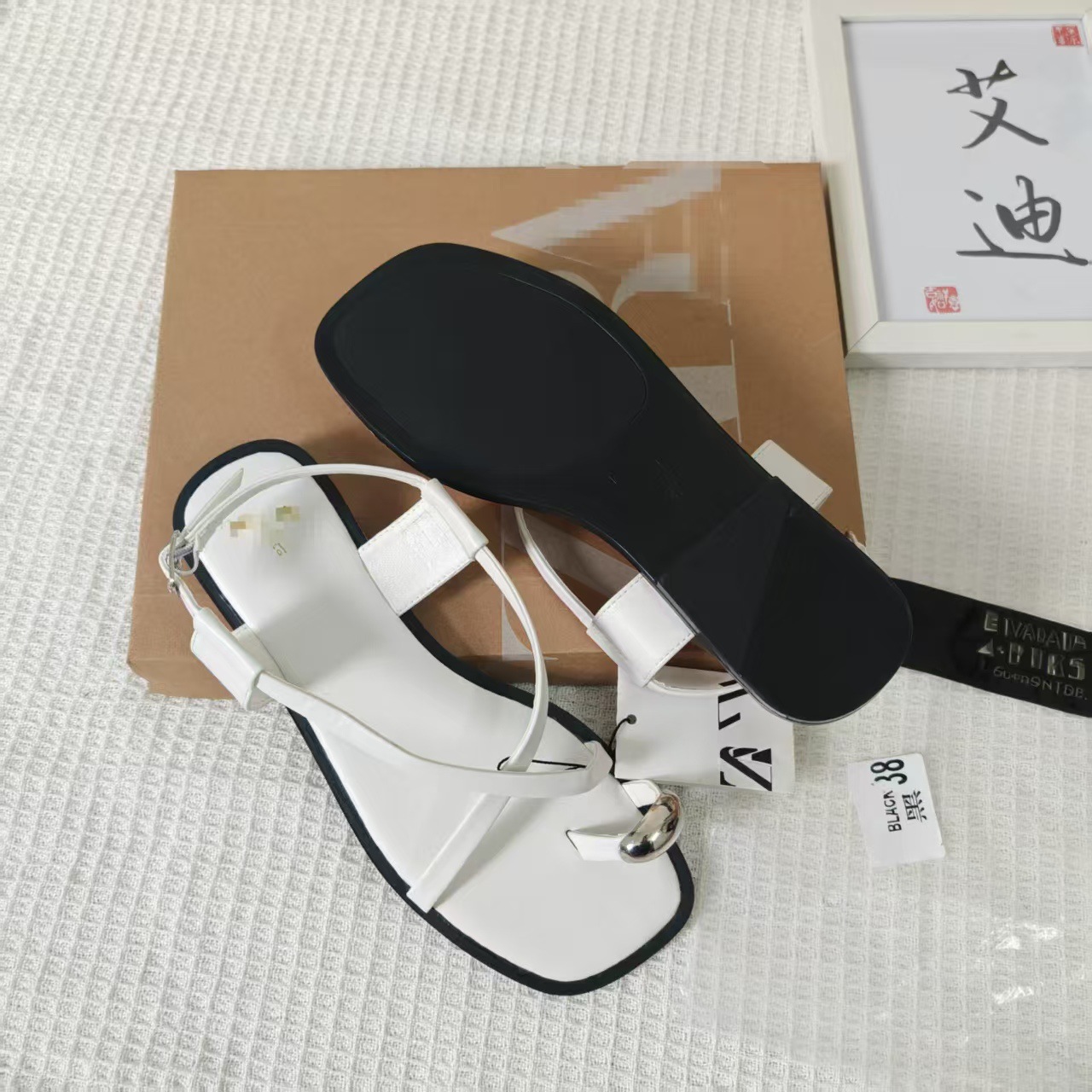 ins Amazon cross-border original single ZAR new flat sandals with cross-lacing design buckle women 's shoes slippers Application Scenario