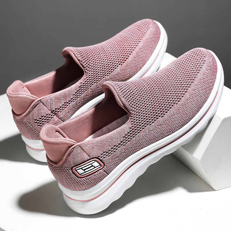 Women's autumn shoes for 25 middle-aged and elderly mothers, flat shoes for the elderly, soft-soled walking shoes, and women's shoes with woven fabric full figure