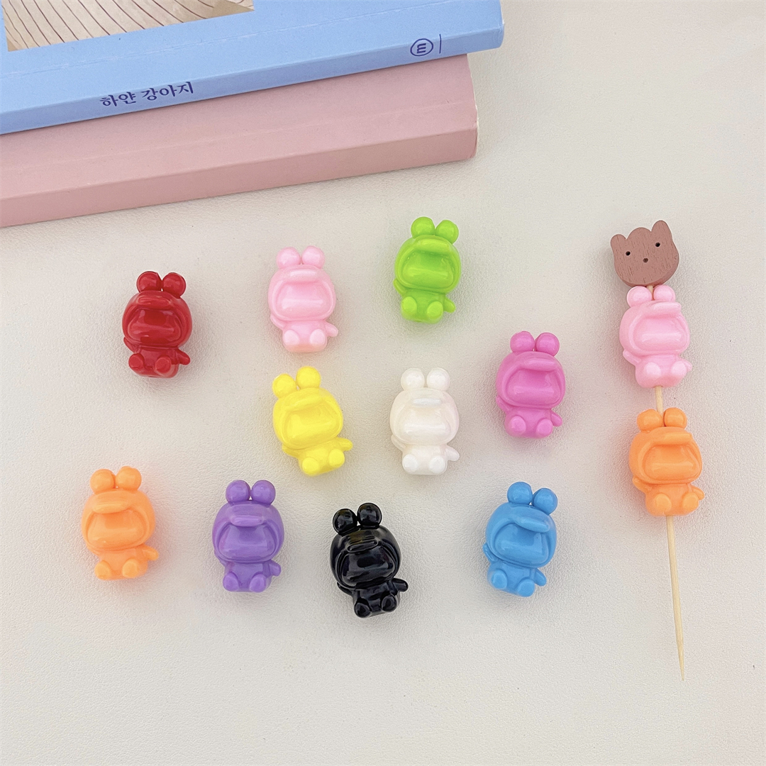 Cute mini acrylic rabbit doll beads, loose beads, DIY handcrafted beaded bracelet, keychain accessory