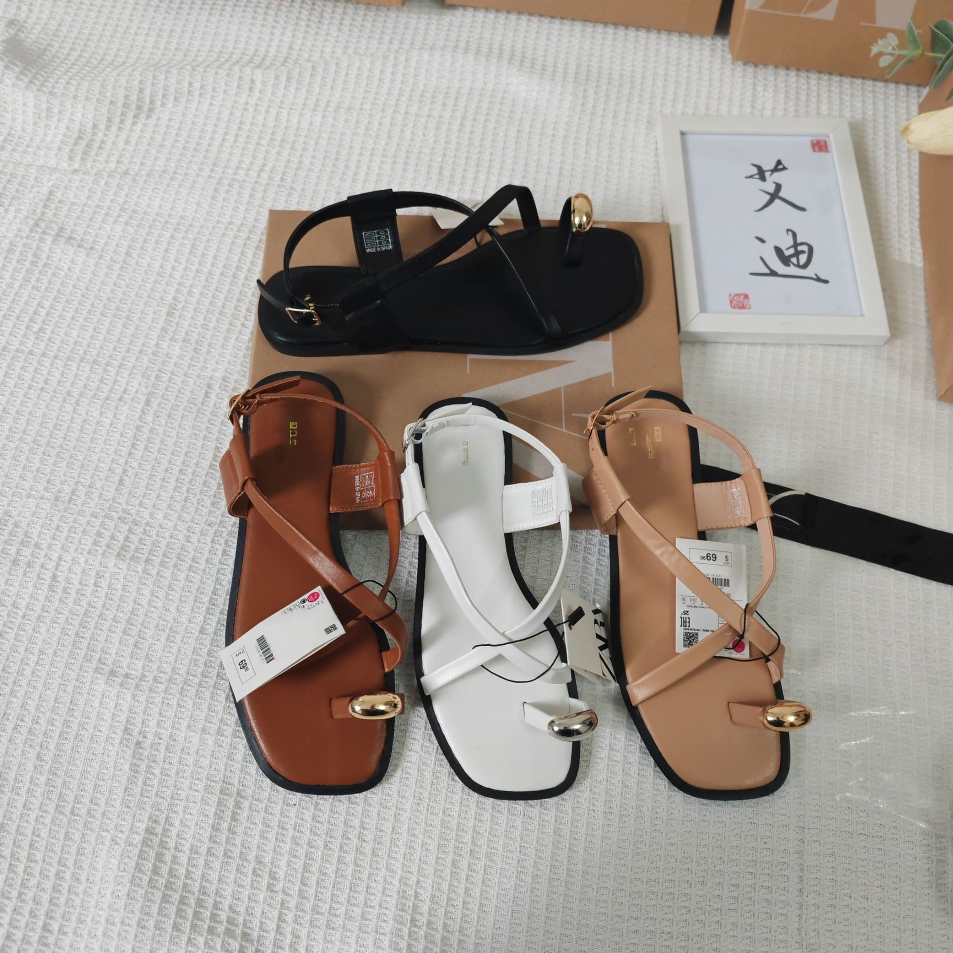 ins Amazon cross-border original single ZAR new flat sandals with cross-lacing design buckle women 's shoes slippers Specification drawing