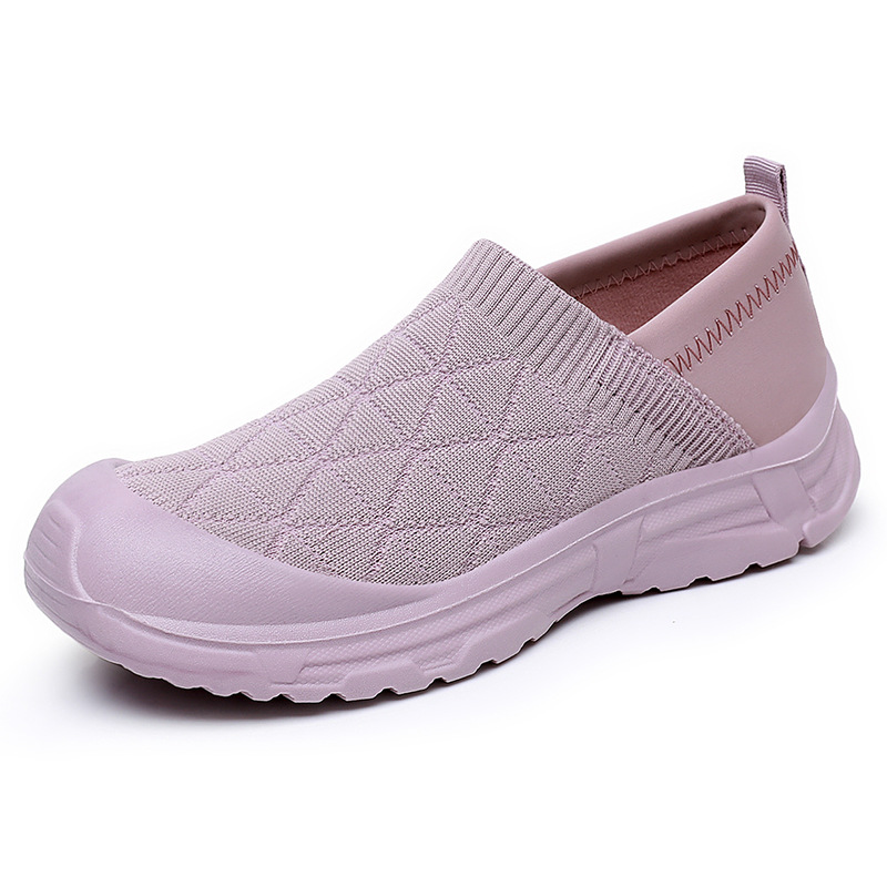 New women's cloth shoes with soft soles and soft surfaces, one-step mom shoes wholesale, fashionable, light and comfortable, old Beijing cloth shoes Item Picture
