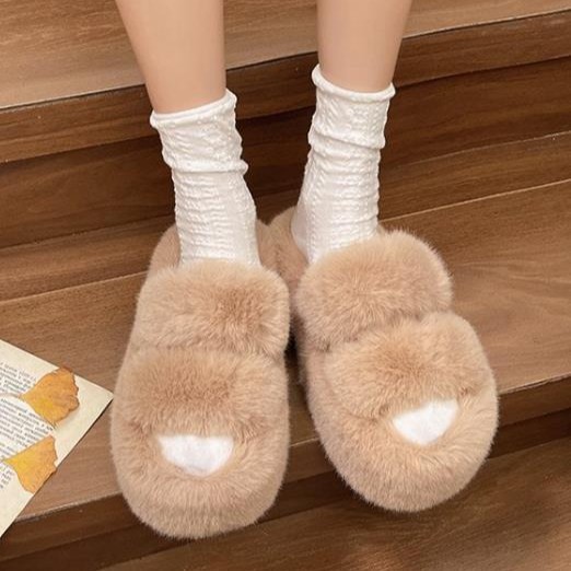 For the 2025 autumn and winter season, new small-sized, thick-soled, height-increasing, plush cotton slippers for women to wear outside and home Application Scenario