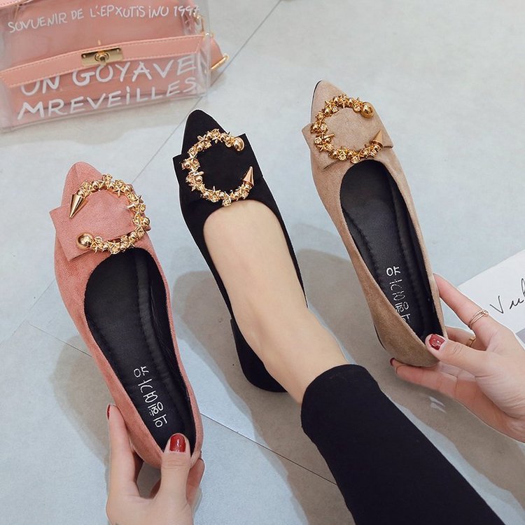 New Spring/Summer 2025 women's shoes, flat pointed-toe Korean-style casual single shoes, round-buckle women's flip-flops, lazy shoes for work full figure