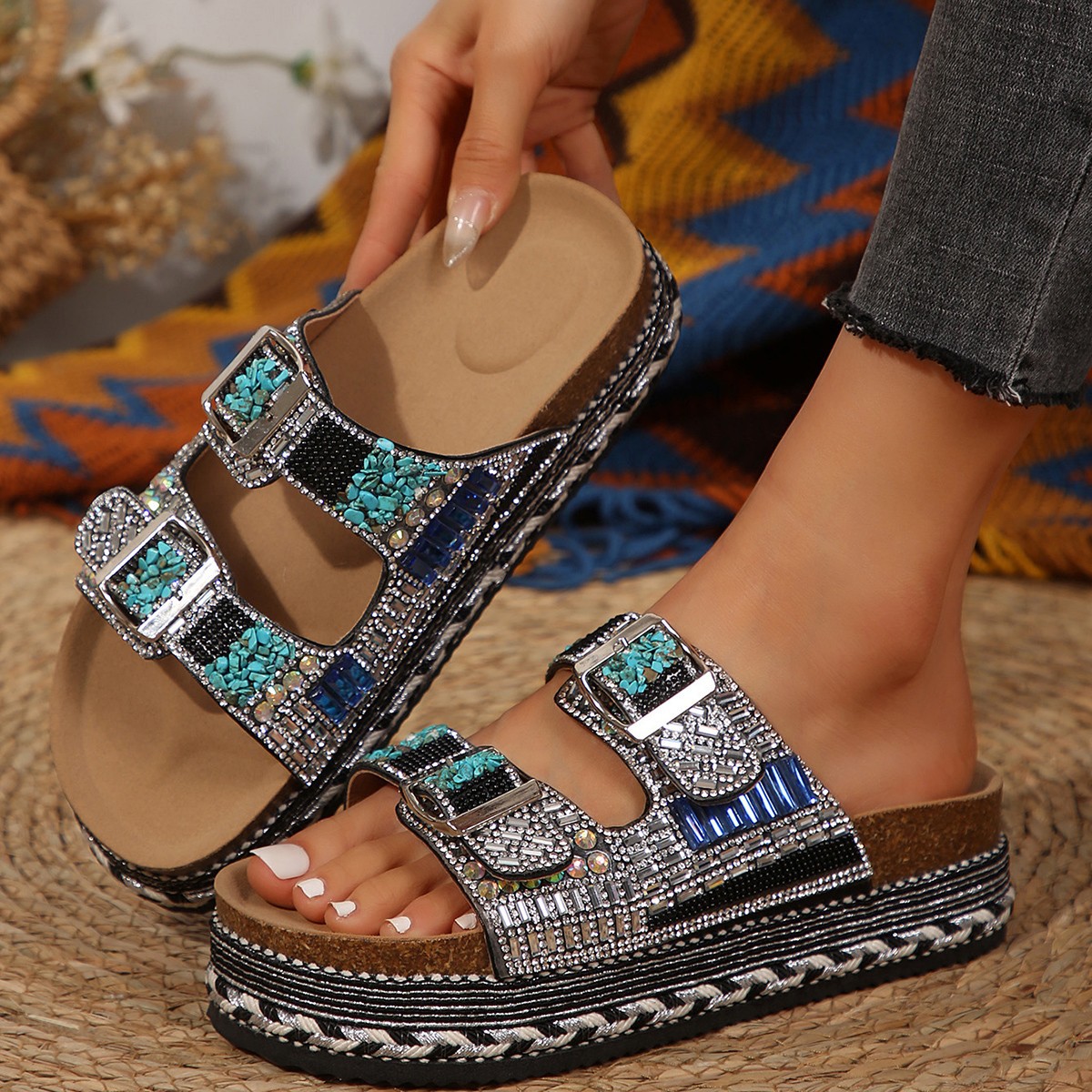 ins International Station's new thick-soled metal buckle rhinestone beach slippers and plus-size women's shoes for home wear Application Scenario