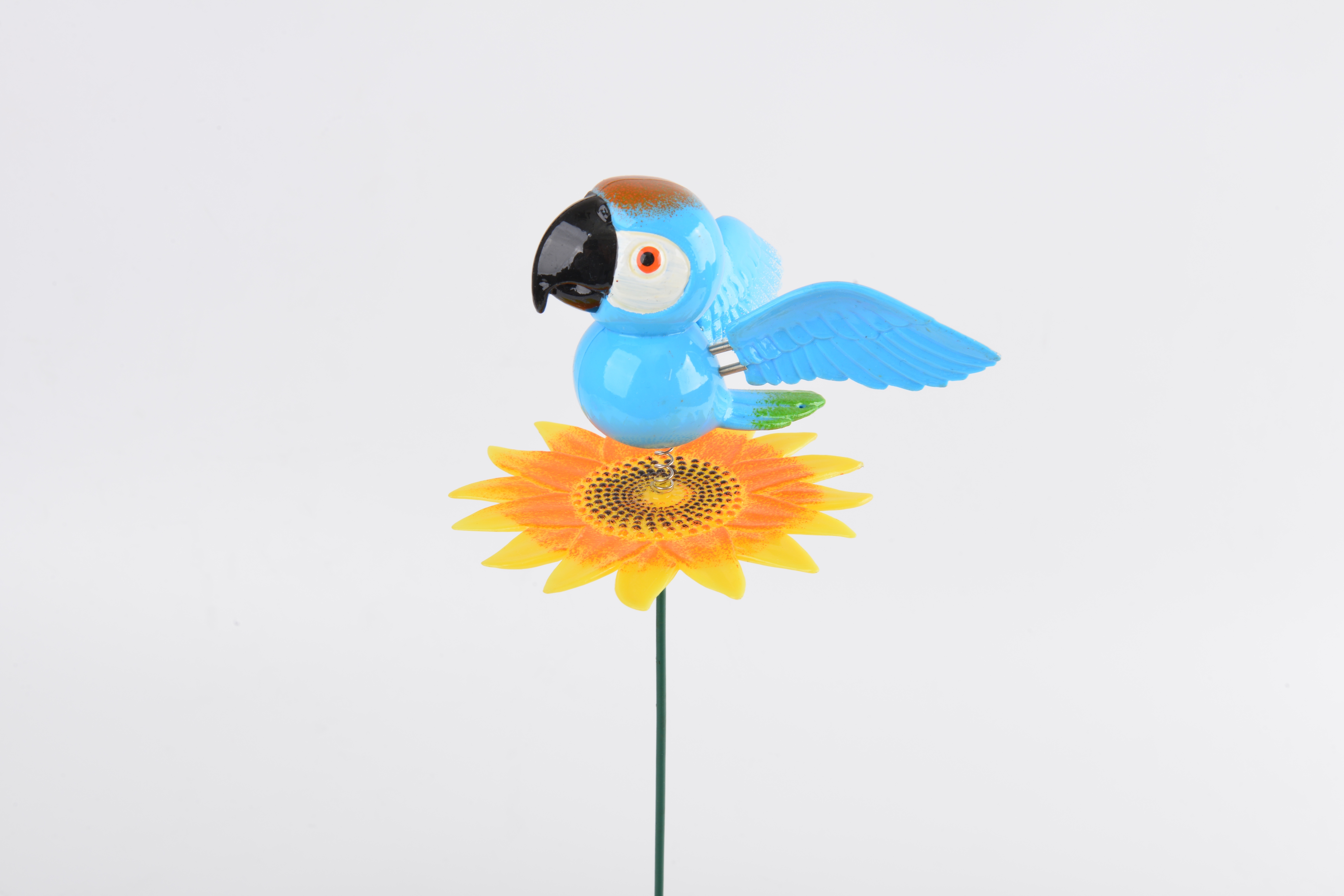Outdoor sunflower parrot garden plug-in garden flower bed decorative handicrafts Application Scenario