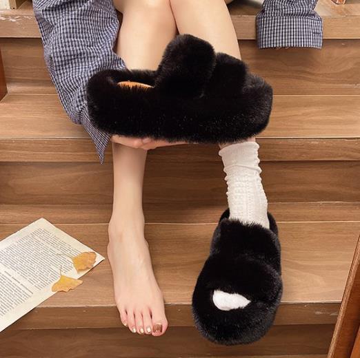 For the 2025 autumn and winter season, new small-sized, thick-soled, height-increasing, plush cotton slippers for women to wear outside and home Specification drawing