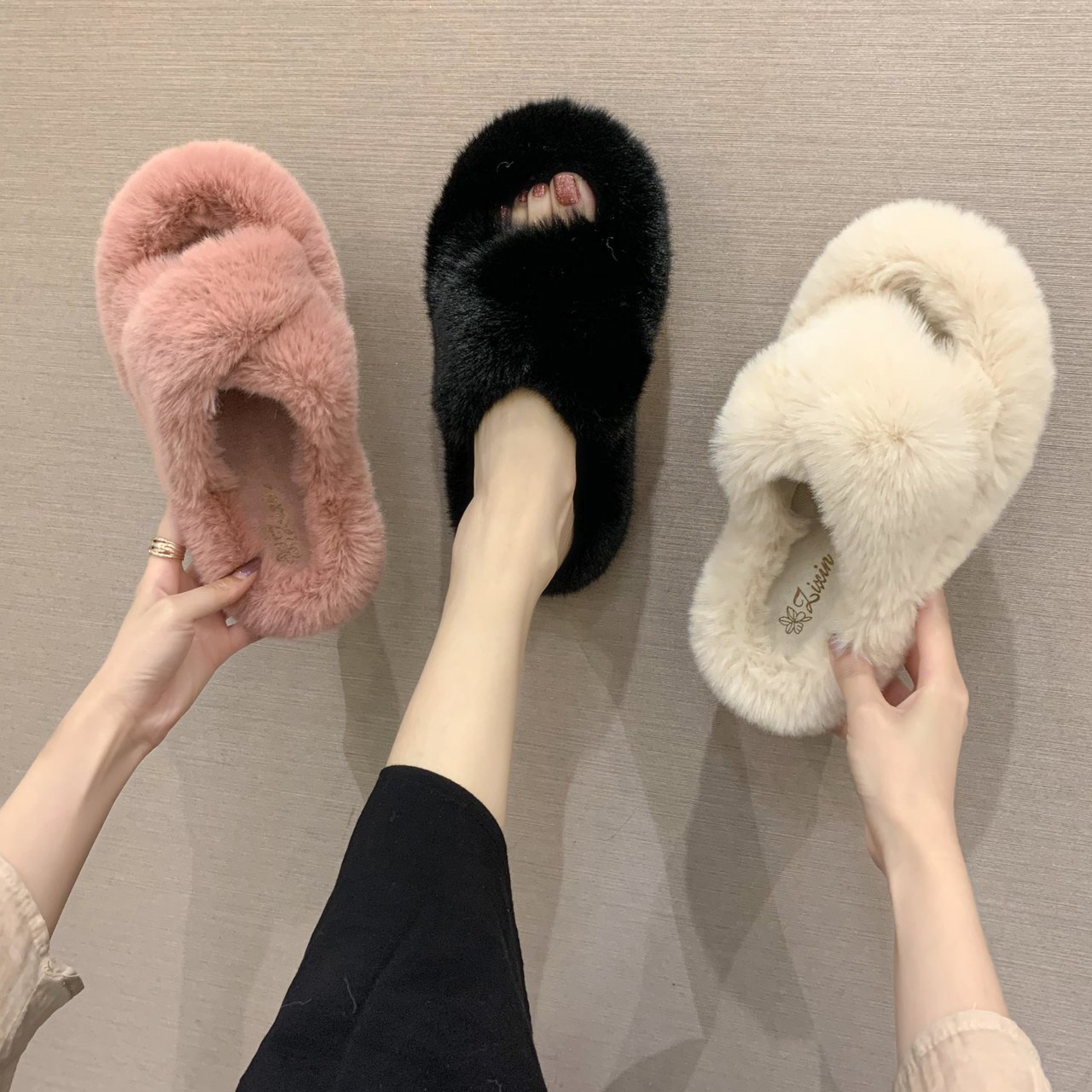Cross-wool slippers for women's outerwear 2025 autumn/Winter new thick-soled warm one-line slippers for lazy women, thickened slippers for women Specification drawing