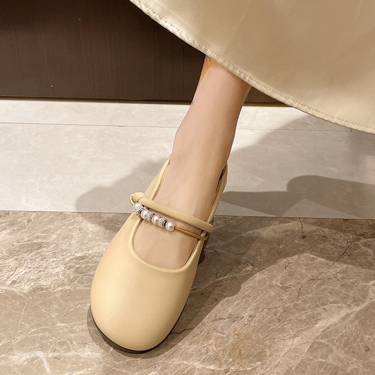 French Marie Jean Women's Spring/Summer 2025 new pearl chanel-style shoes, soft-soled beige light opening single shoes, bean shoes Application Scenario