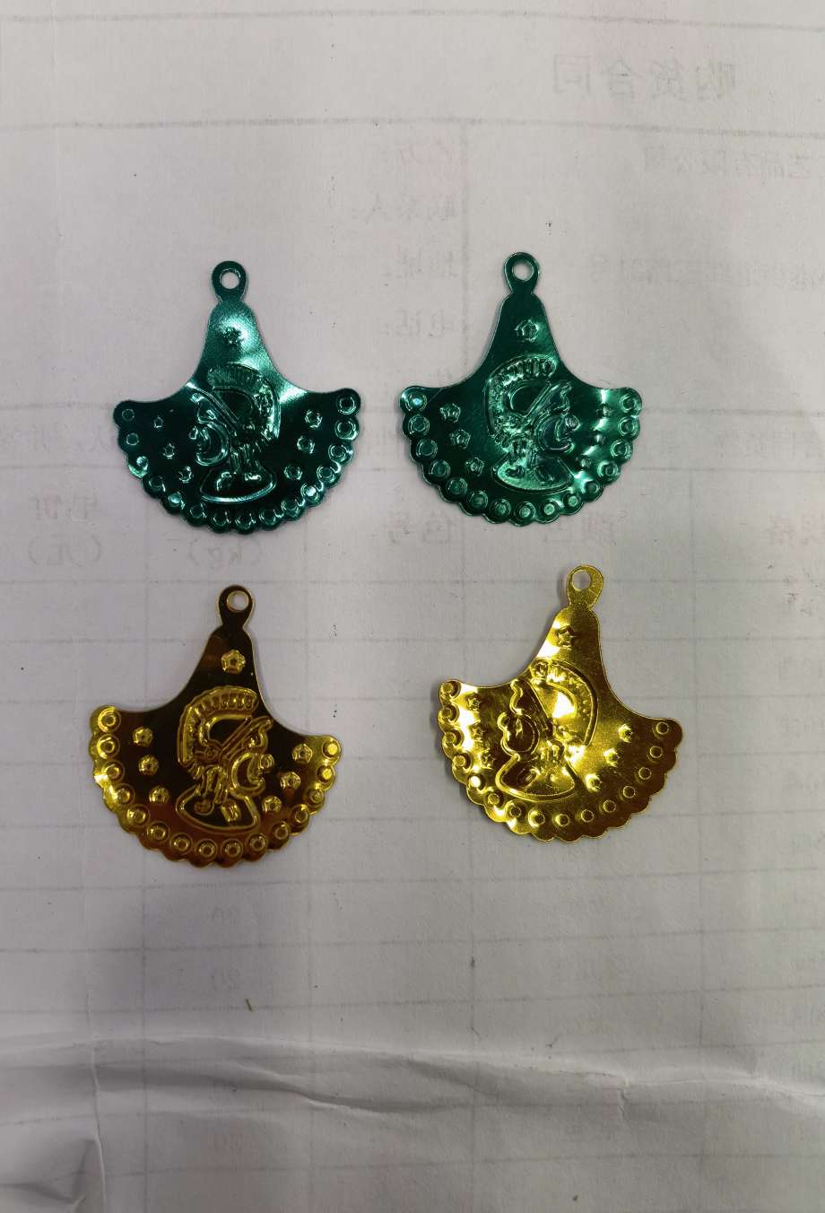 20mm plastic mermaid pendant sequins, available in multiple colors such as gold, red and blue, and made of various materials like PVC or pet. Suitable for earrings, lace pendants and other accessories. Jincan 160 detail image 5