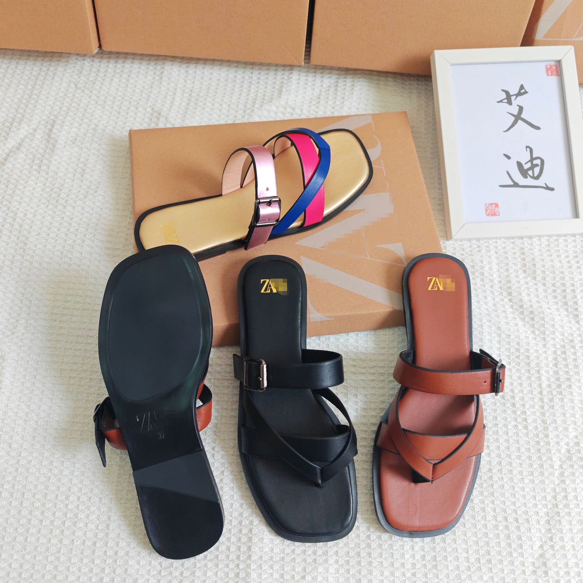 Eddie shoe factory Direct Sales ZA Best-selling Original Single Flat soled flip-flops Women's Slippers Application Scenario