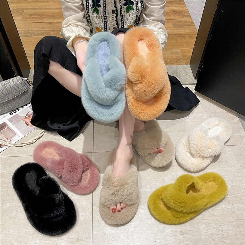 New large-sized woolen flip-flops for autumn and winter, women's cotton slippers, warm woolen cross one-line flip-flops for home use full figure