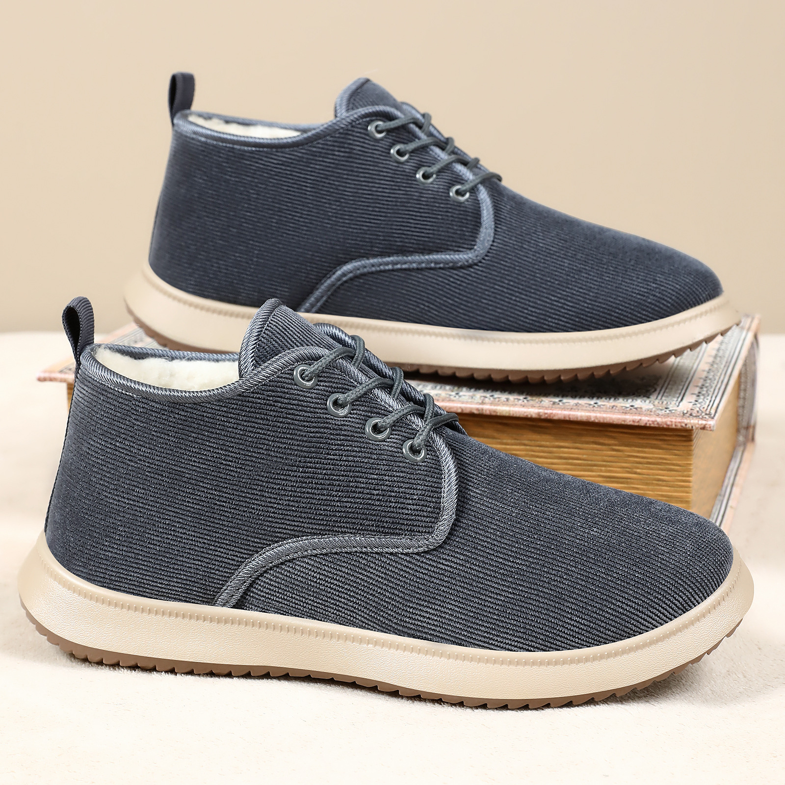New thickened, warm, cool, casual and versatile lace-up cotton boots for men in winter. We offer cotton shoe delivery services for middle-aged and elderly couples Specification drawing