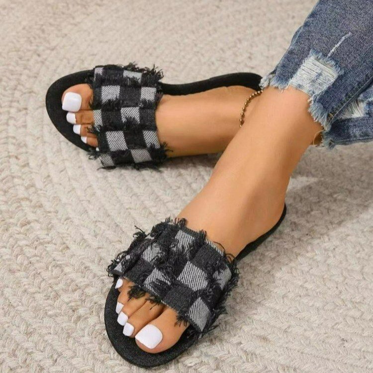 Spring/Summer 2025 fashionable and casual toe-exposing flip-flops, simple and versatile ins flat slippers full figure