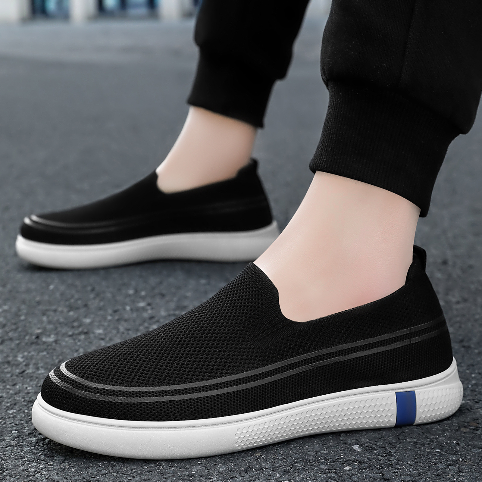 This is a new autumn collection of breathable single-foot shoes made of flying fabric for men. It's a casual and comfortable Korean-style men's shoe Specification drawing