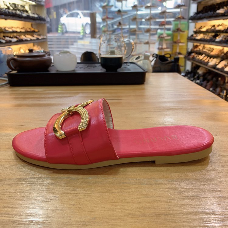 Cross-border fashion outerwear cool slippers for women 2025 Summer New Korean style versatile metal buckle stylish fake lazy slippers Application Scenario