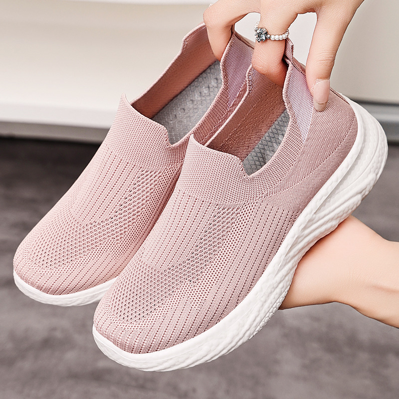 Mom shoes with breathable mesh, autumn edition, middle-aged and elderly walking shoes, old Beijing cloth shoes, women's sports and casual shoes for women full figure