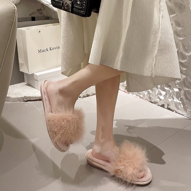 New stylish and versatile flat-bottomed anti-slip one-shoulder slippers for autumn and winter, popular ins cotton slippers Application Scenario