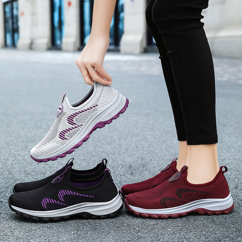 New breathable women's shoes for autumn, factory direct sales of single shoes, middle-aged and elderly couples, men and women's casual walking shoes Application Scenario