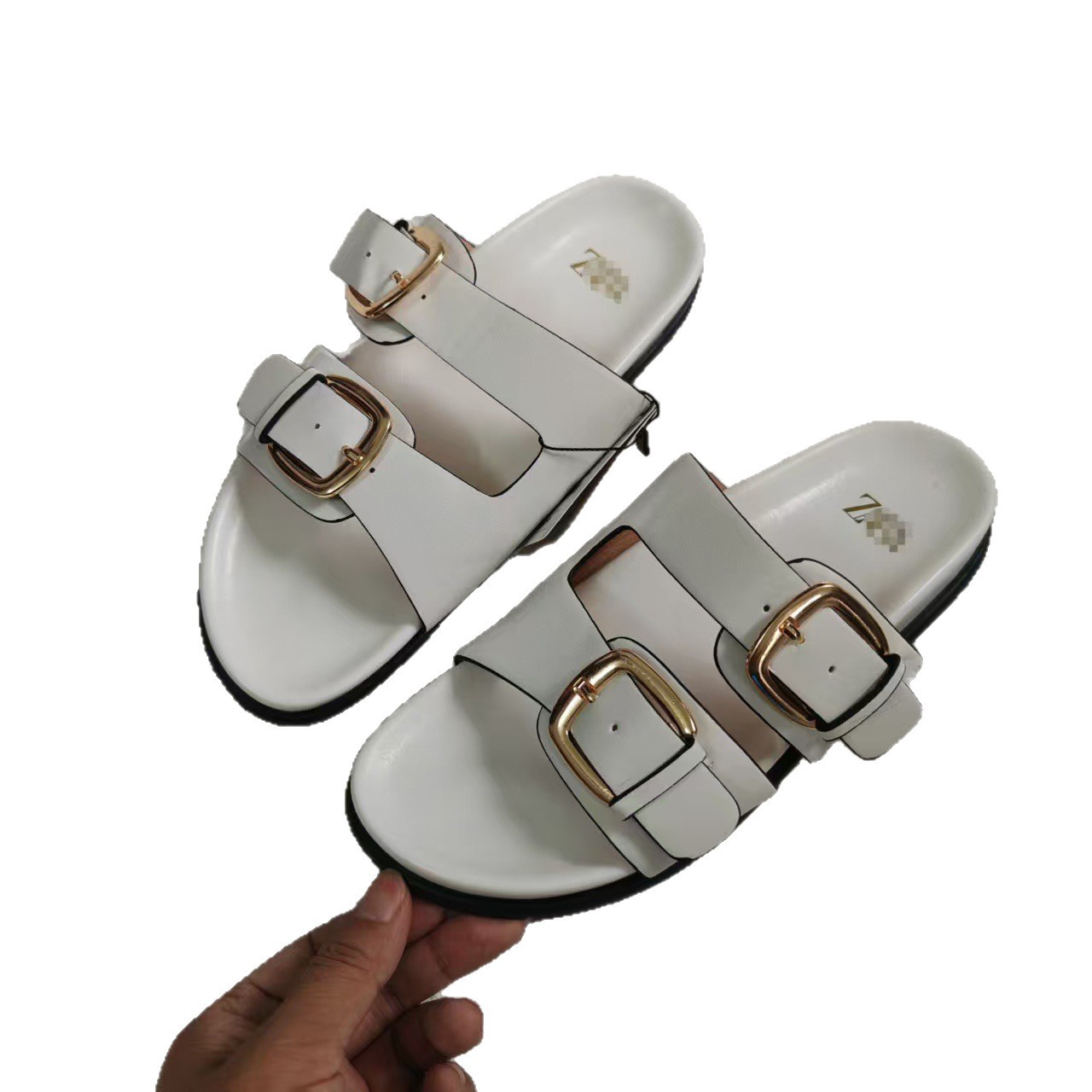 Eddie Shoes' new ZAR double-belt large buckle flat sandals are in stock. They are versatile women's slippers for outerwear Item Picture