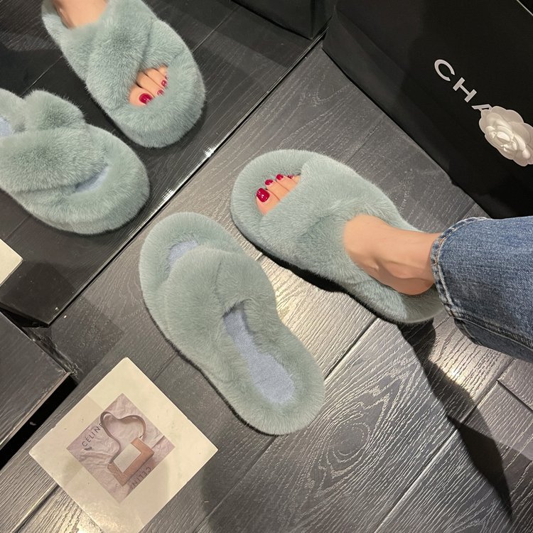 2025 Autumn and winter casual thick-soled, versatile, fashionable and niche Instagram cross fleece fleece slippers Specification drawing