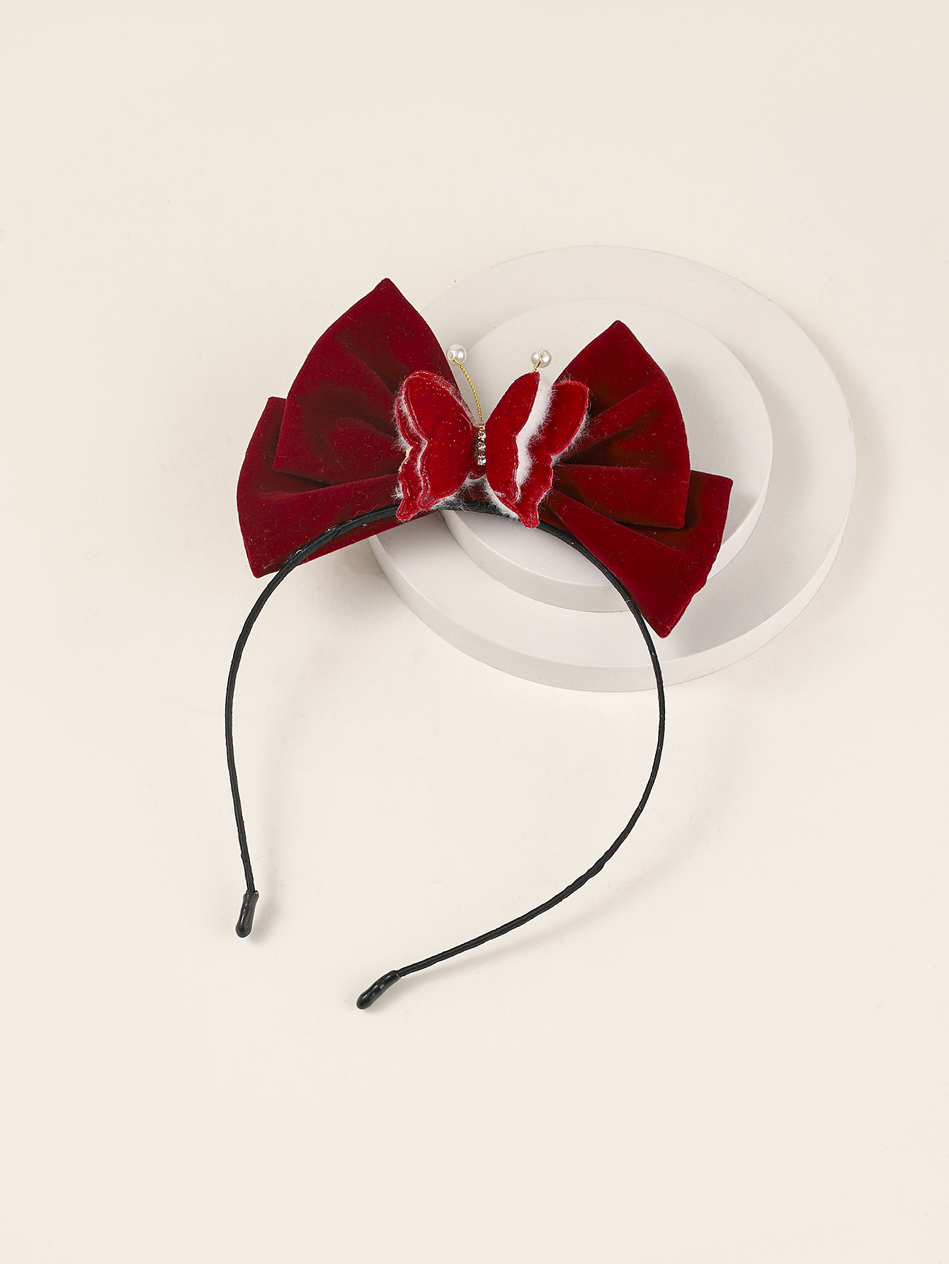 The classic Chinese trend style is here! A cute bow headband made of high-quality velvet fabric by hand is perfect for parents and children to wear. It's a must-have item that never gets old during Christmas and Spring Festival and is very popular Specification image