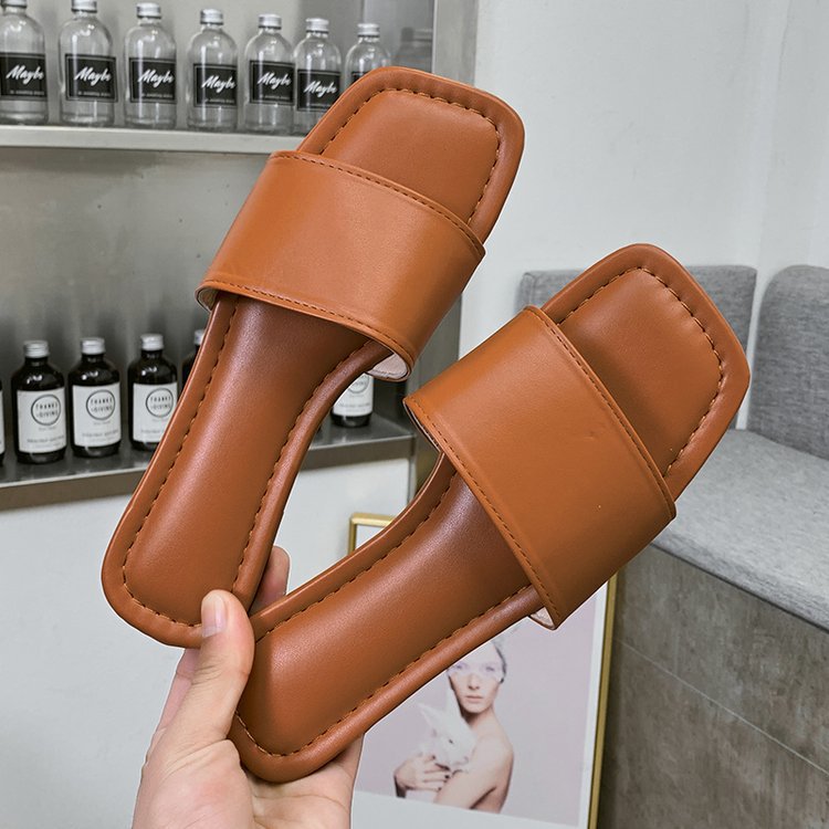 Flat slippers for women to wear outside in summer 2025 new style, square-toed one-piece flip-flops for export, large-sized cool slippers factory wholesale full figure